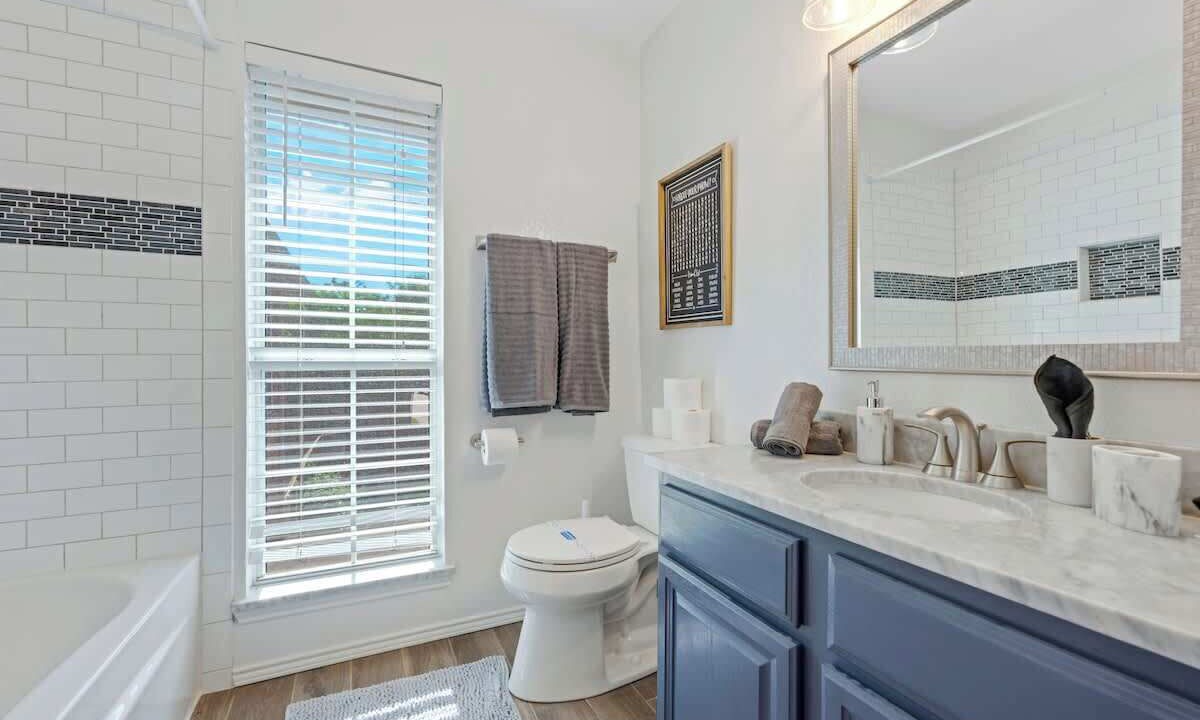 Photo of Bathroom in Allen