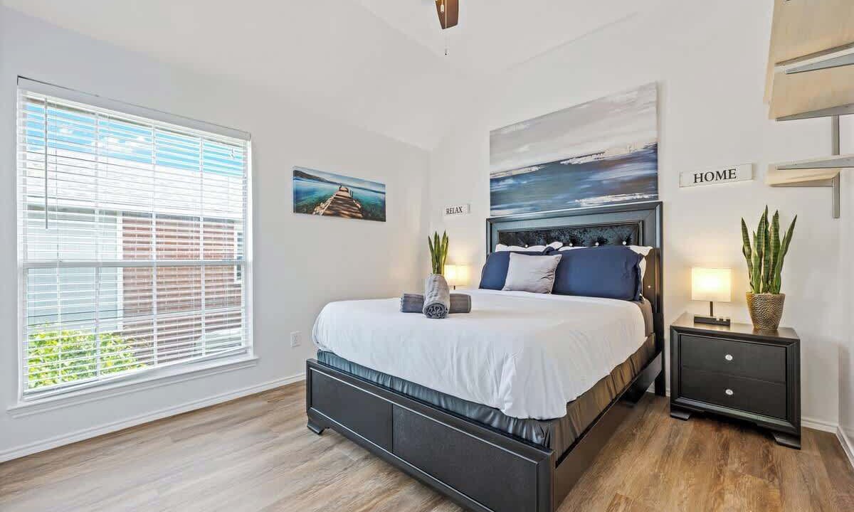 Photo of Bedroom in Allen