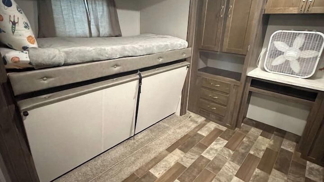 Photo of Bedroom in Holly Beach
