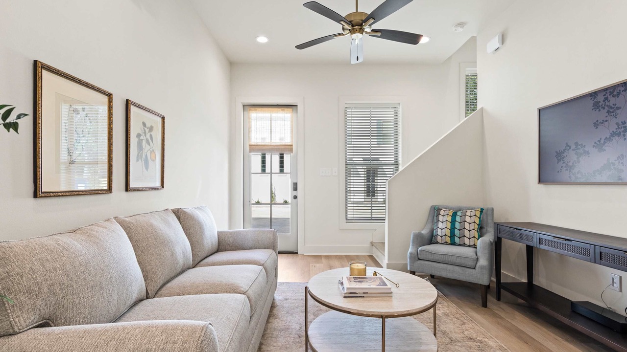 Photo of Livingroom in Lafayette
