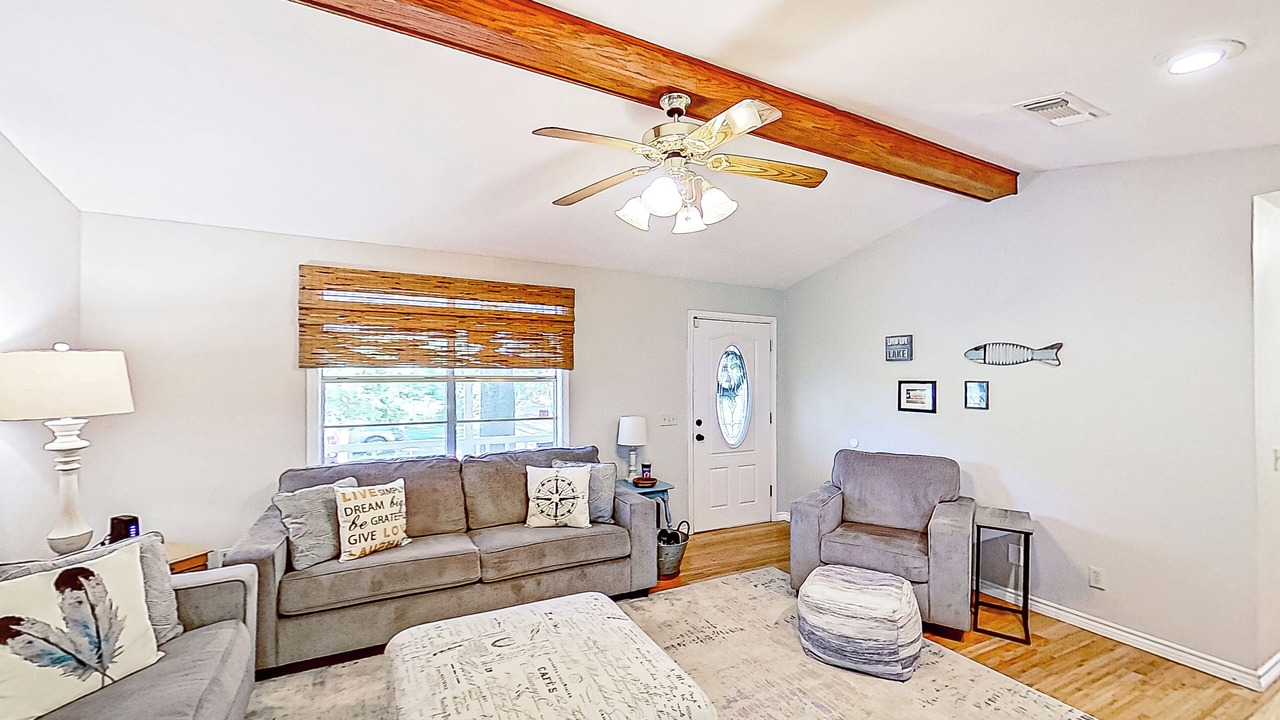 Photo of Livingroom in San Augustine