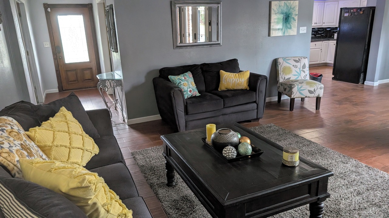 Photo of Livingroom in Orange