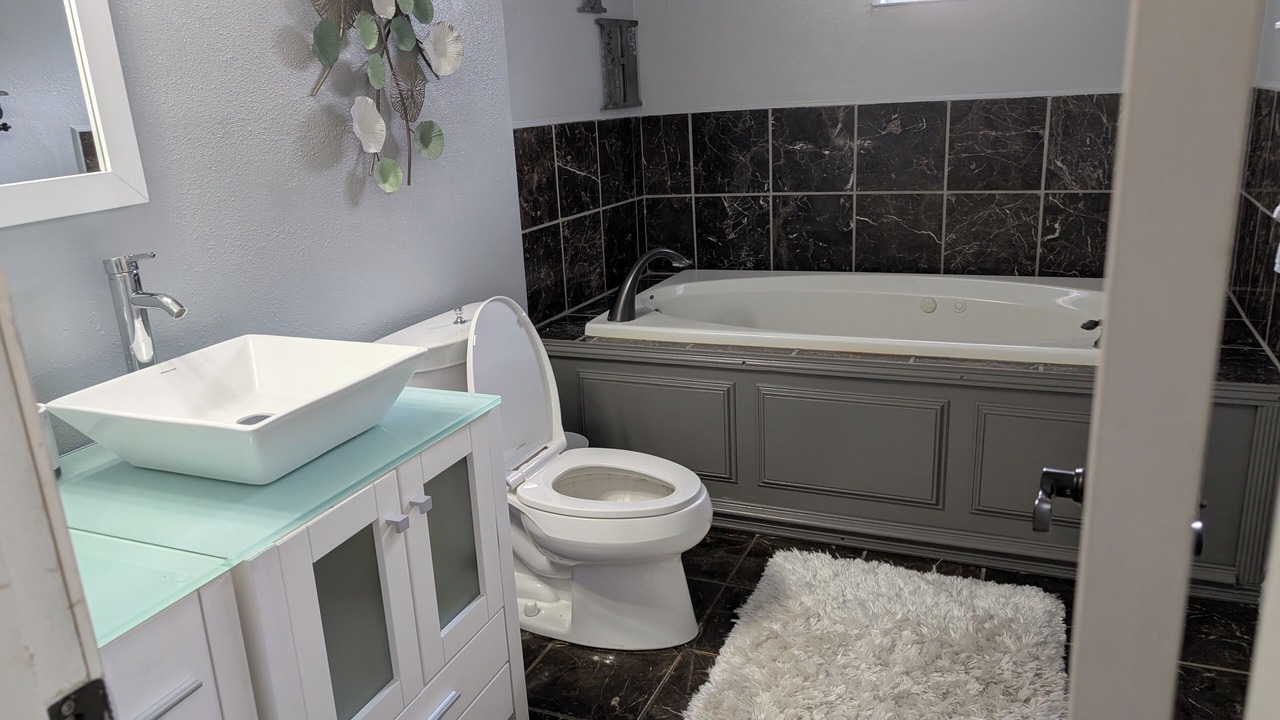 Photo of Bathroom in Orange