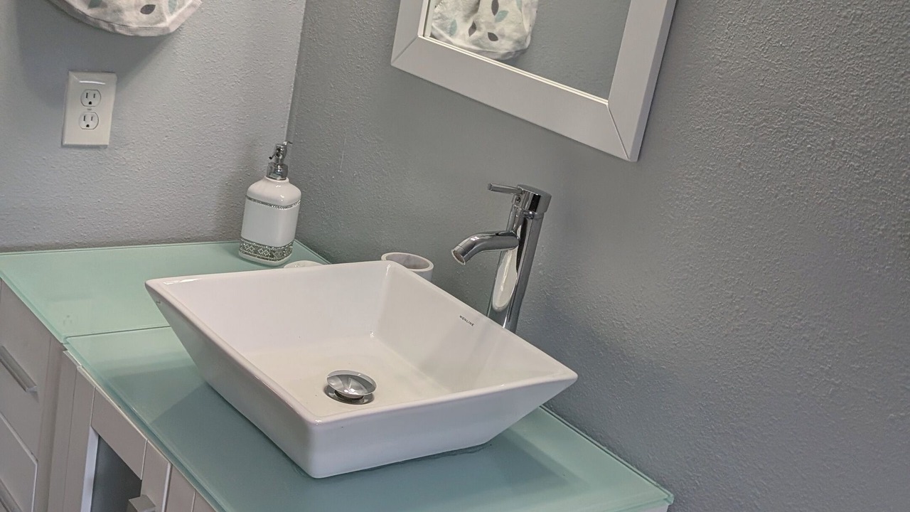 Photo of Bathroom in Orange
