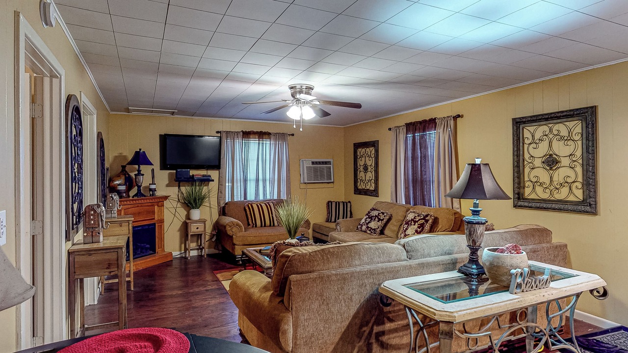 Photo of Livingroom in Avinger