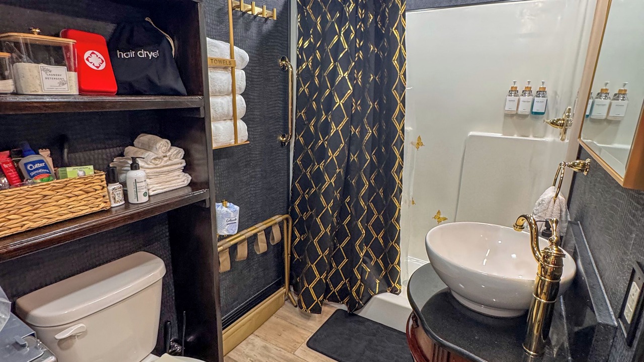 Photo of Bathroom in Melder