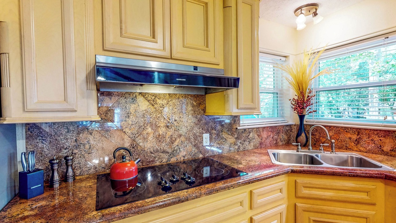 Photo of Kitchen in Cape Royale