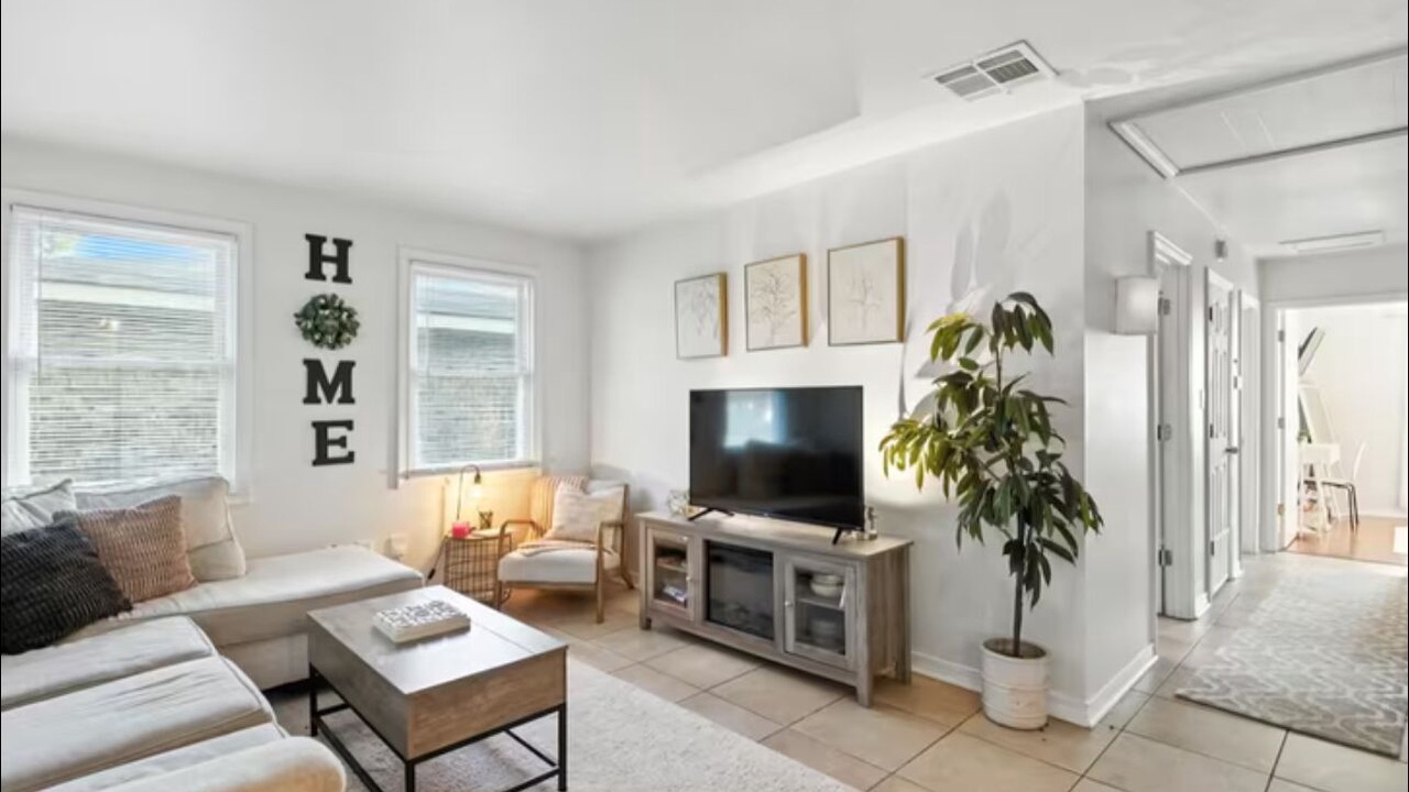 Photo of Livingroom in Slidell