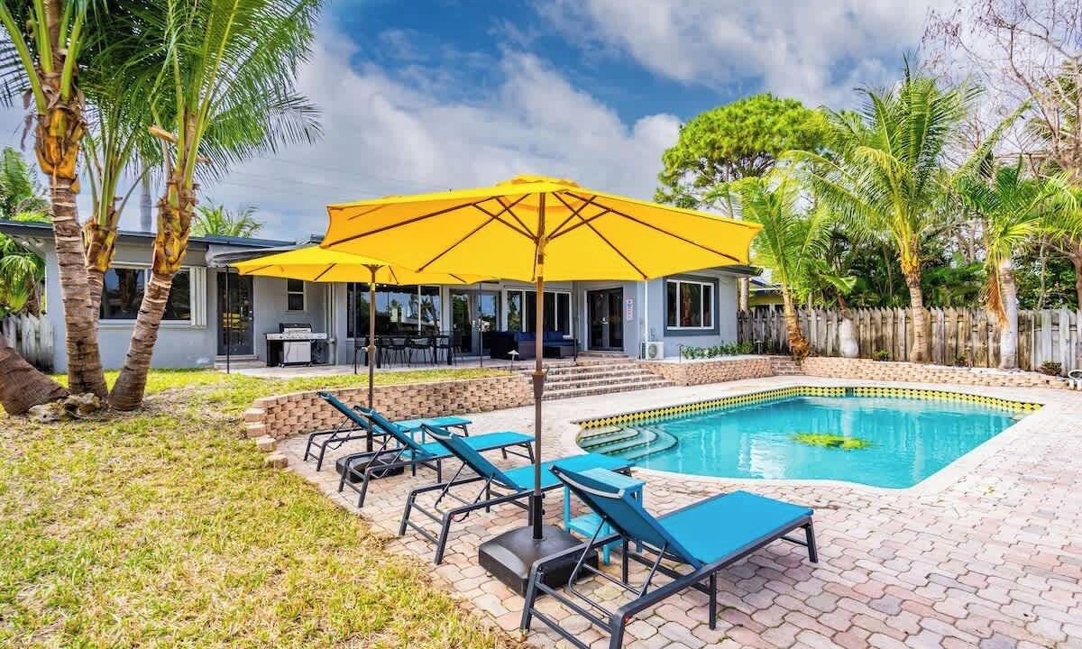 Photo of Outdoor in Poinsettia Heights
