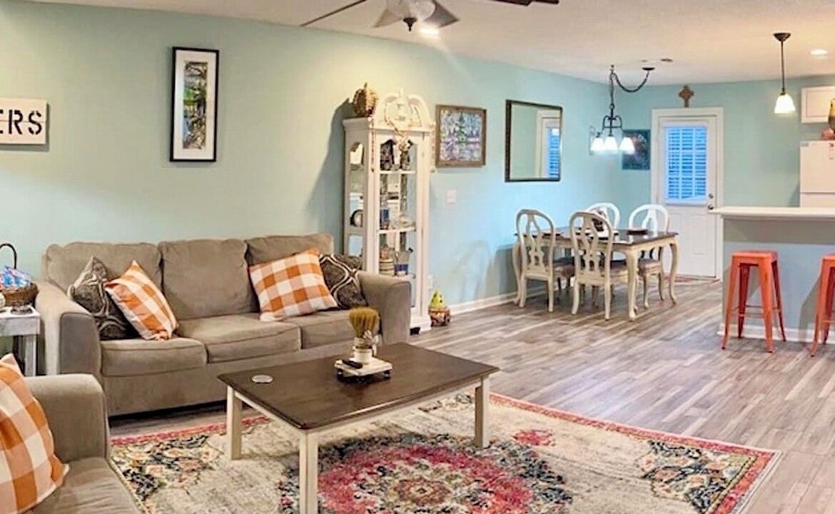 Photo of Livingroom in Pass Christian