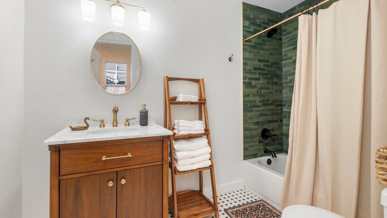 Photo of Bathroom in Hannon Park