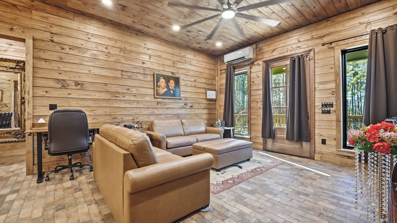 Photo of Livingroom in Folsom