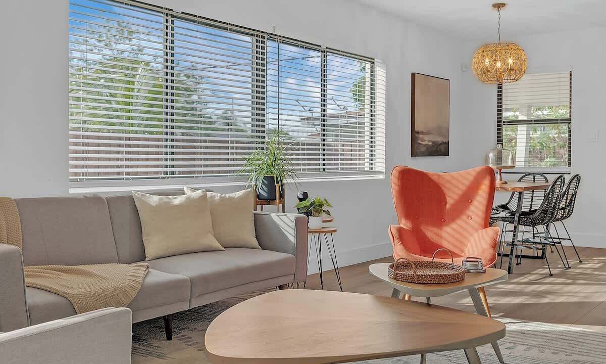 Photo of Livingroom in Coral Shores