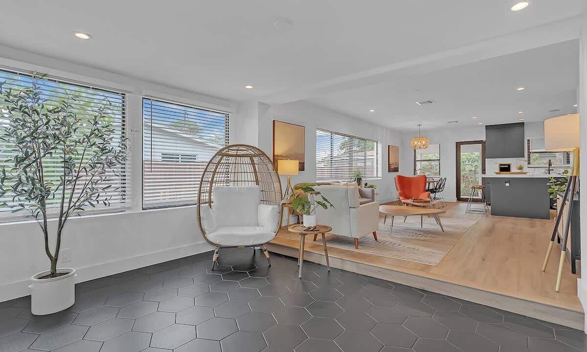 Photo of Livingroom in Coral Shores