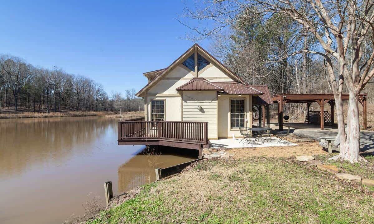 Photo of Outdoor in Taylor