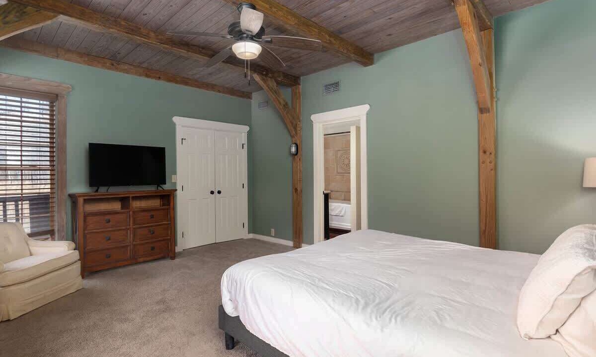 Photo of Bedroom in Taylor