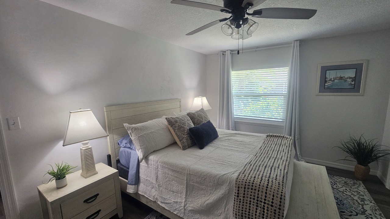 Photo of Bedroom in Willow Run