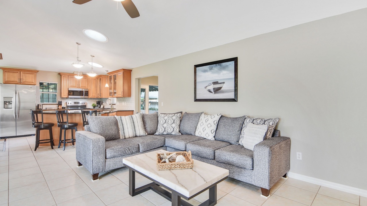 Photo of Livingroom in Florida Shores