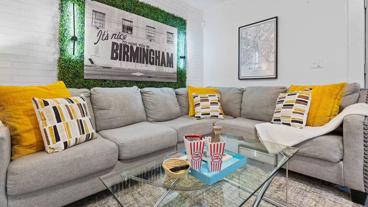 Photo of Livingroom in Five Points South