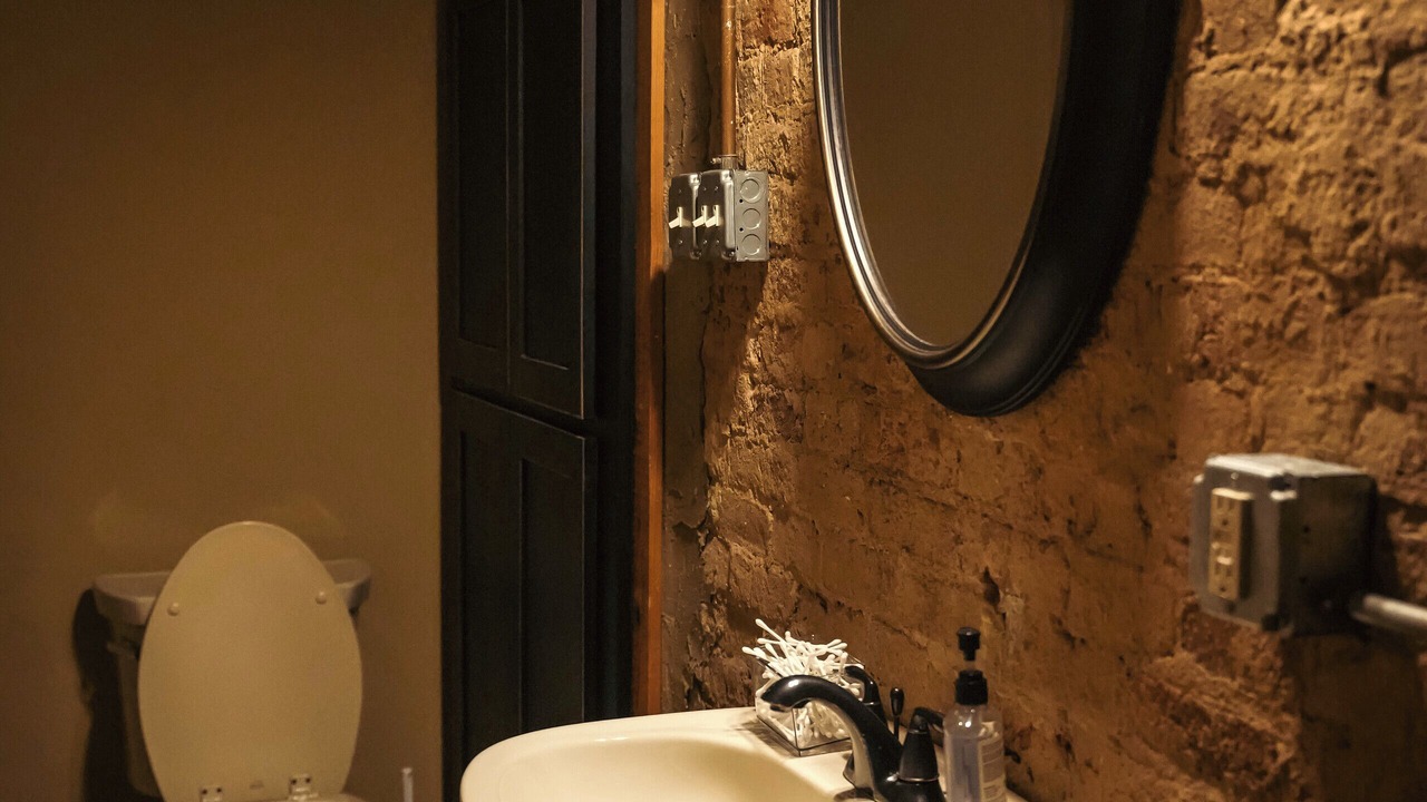 Photo of Bathroom in Sulphur Springs