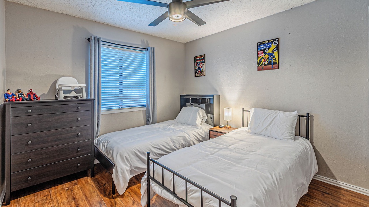 Photo of Bedroom in Garland