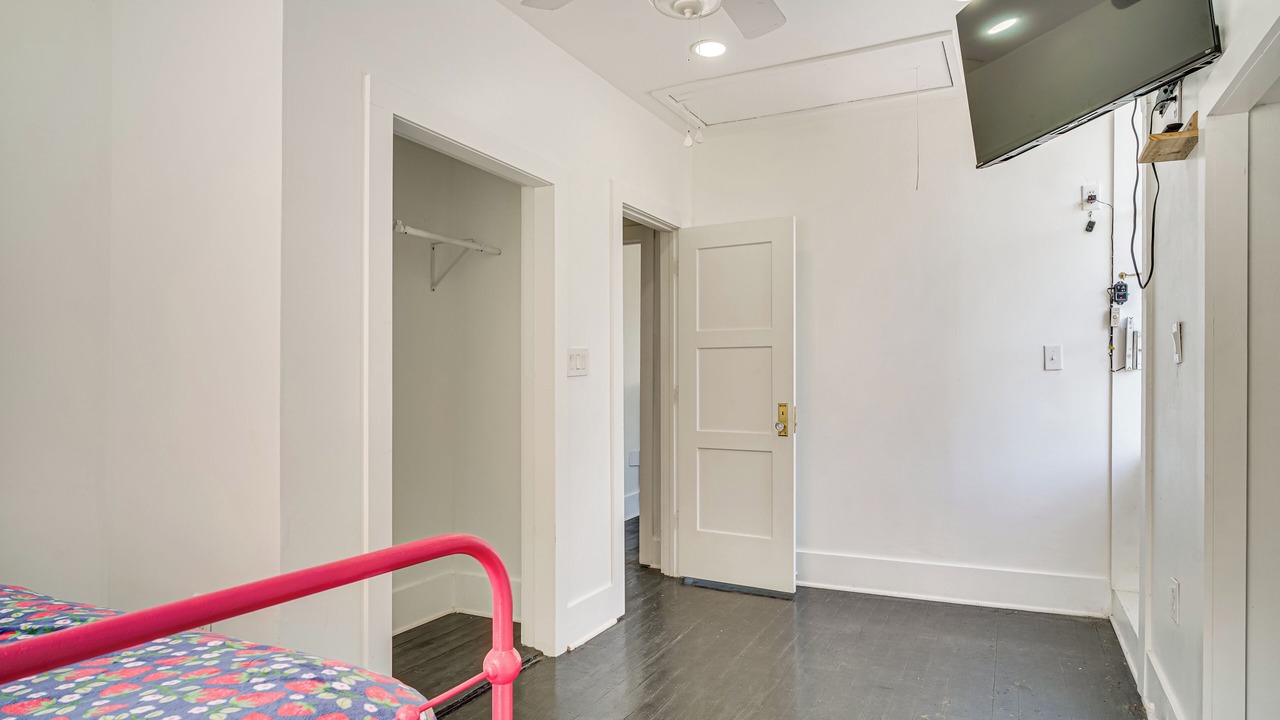 Photo of Bedroom in Jennings
