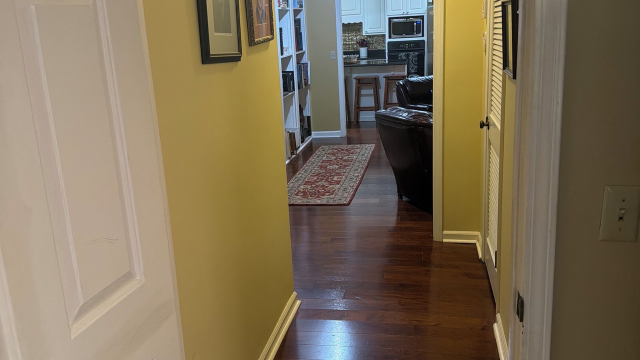 Photo of Bedroom in Royal Oaks
