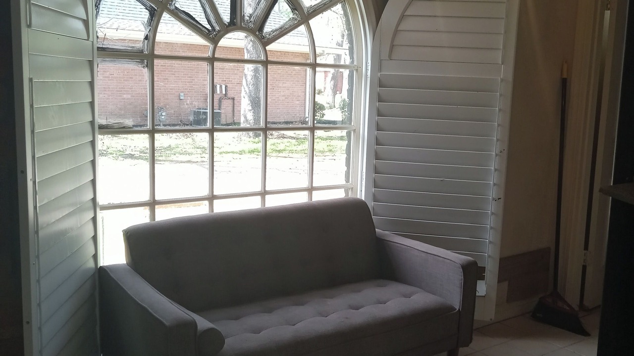 Photo of Livingroom in Deweyville
