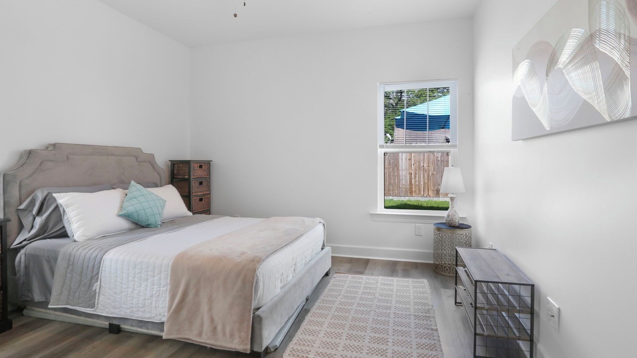 Photo of Bedroom in Mid City South