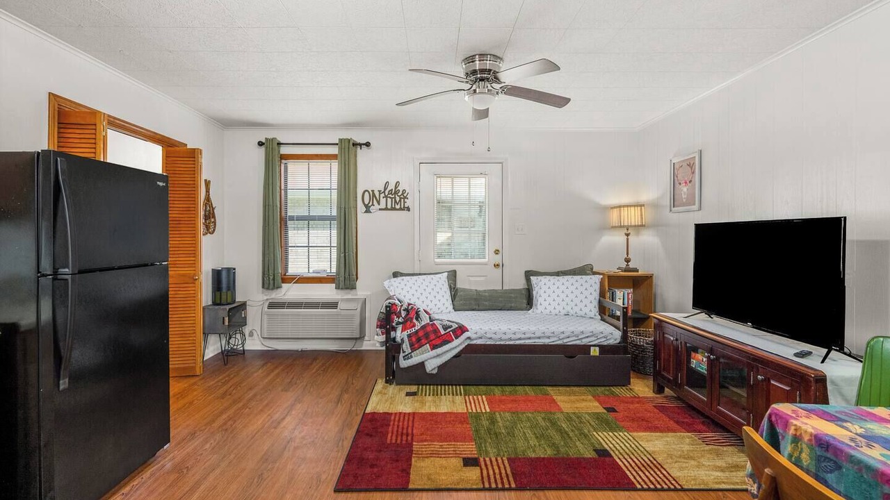Photo of Livingroom in Alexandria