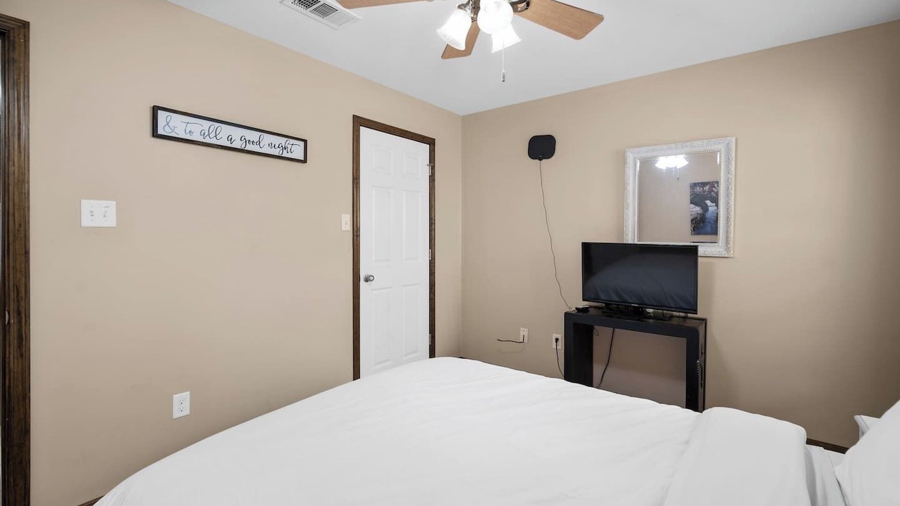 Photo of Bedroom in Alexandria