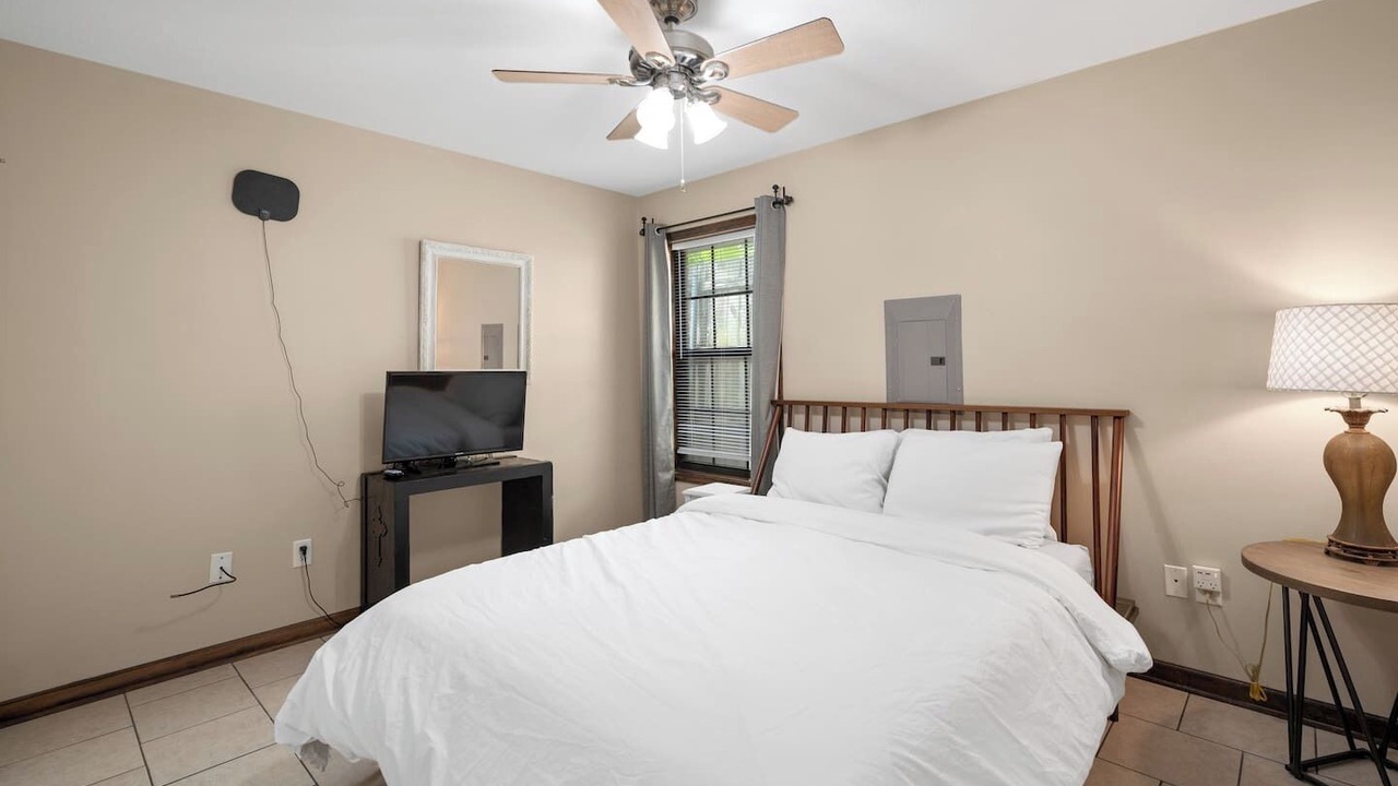 Photo of Bedroom in Alexandria