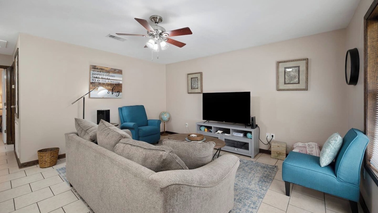 Photo of Livingroom in Alexandria
