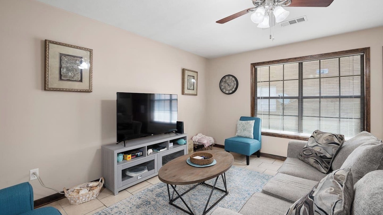 Photo of Livingroom in Alexandria