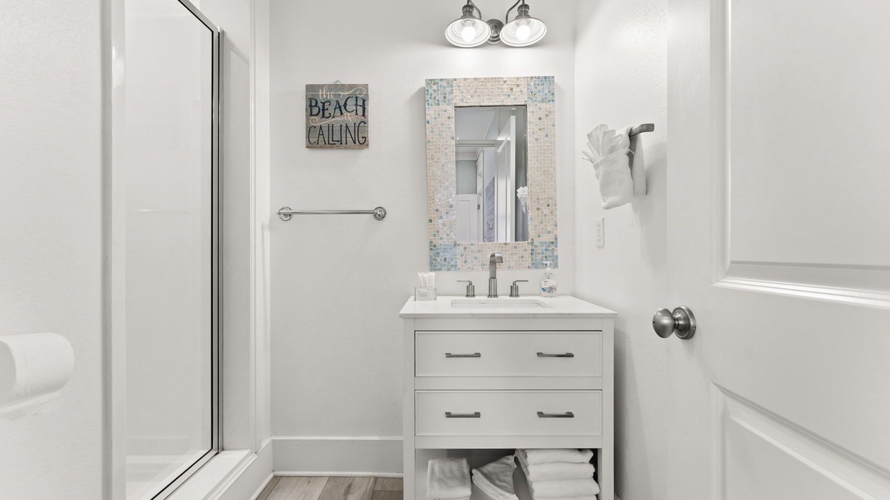 Photo of Bathroom in Delos