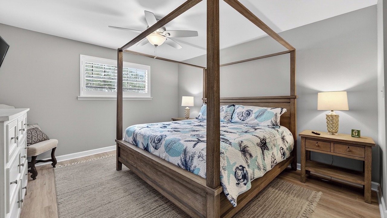 Photo of Bedroom in Miramar Beach