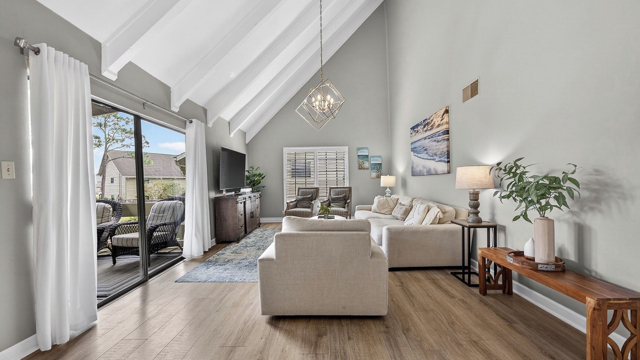 Photo of Livingroom in Miramar Beach