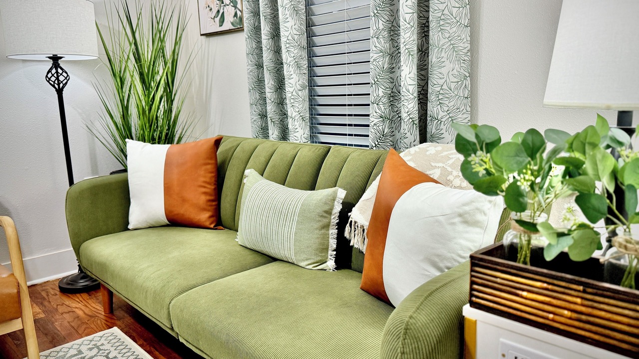 Photo of Livingroom in Alexandria