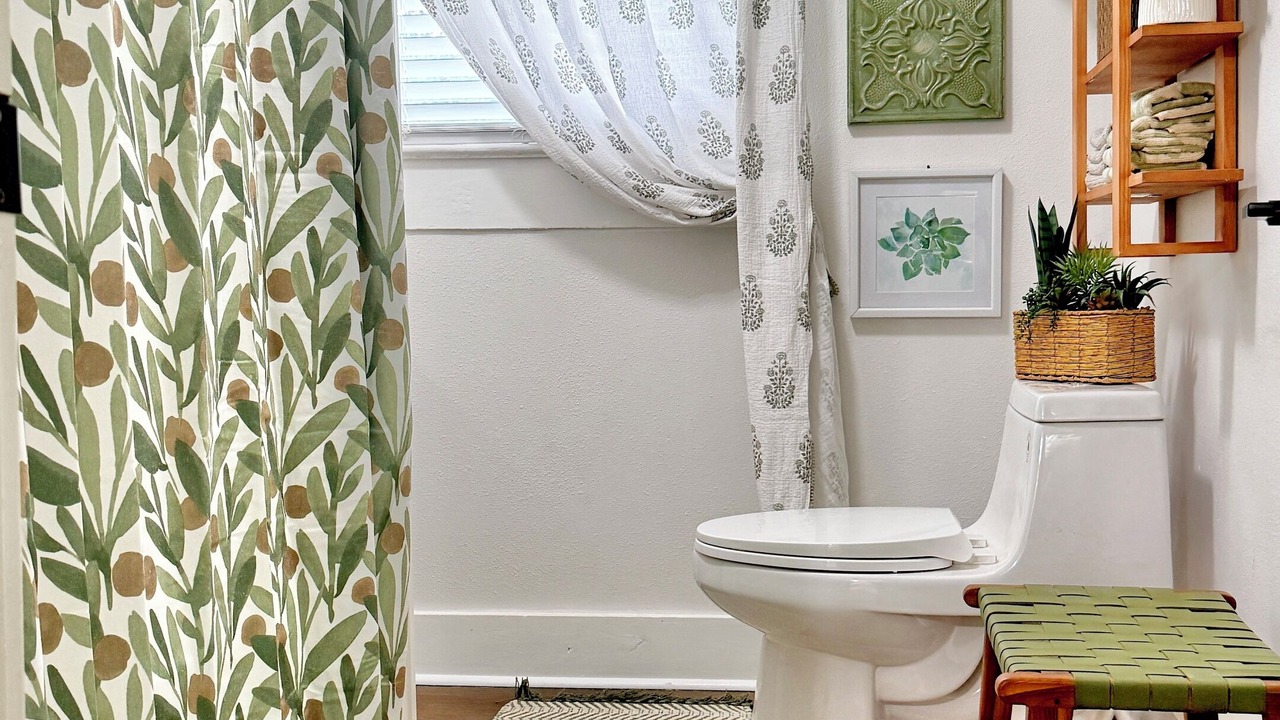Photo of Bathroom in Alexandria