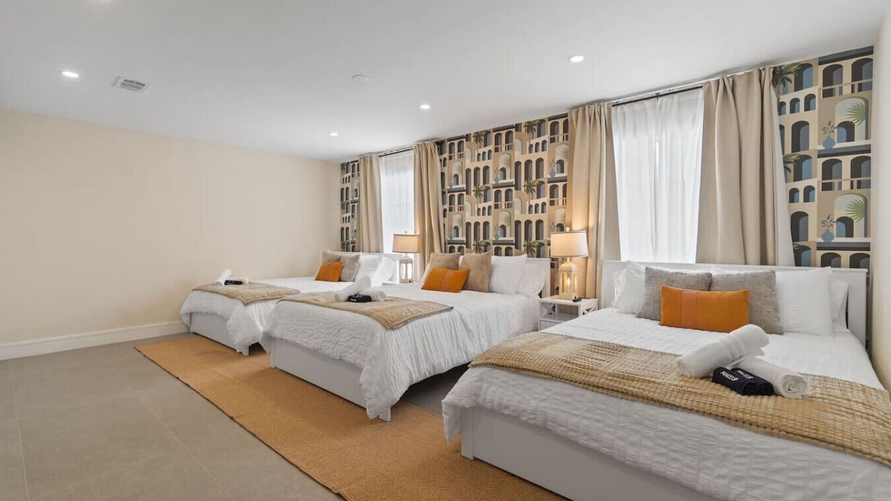 Photo of Bedroom in Ludlam