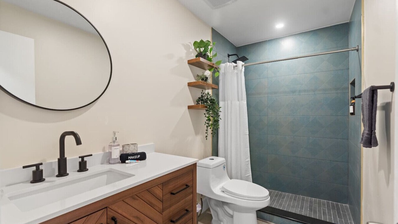 Photo of Bathroom in Ludlam