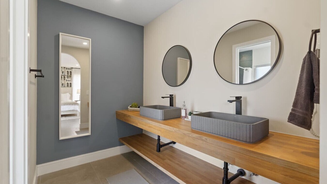 Photo of Bathroom in Ludlam