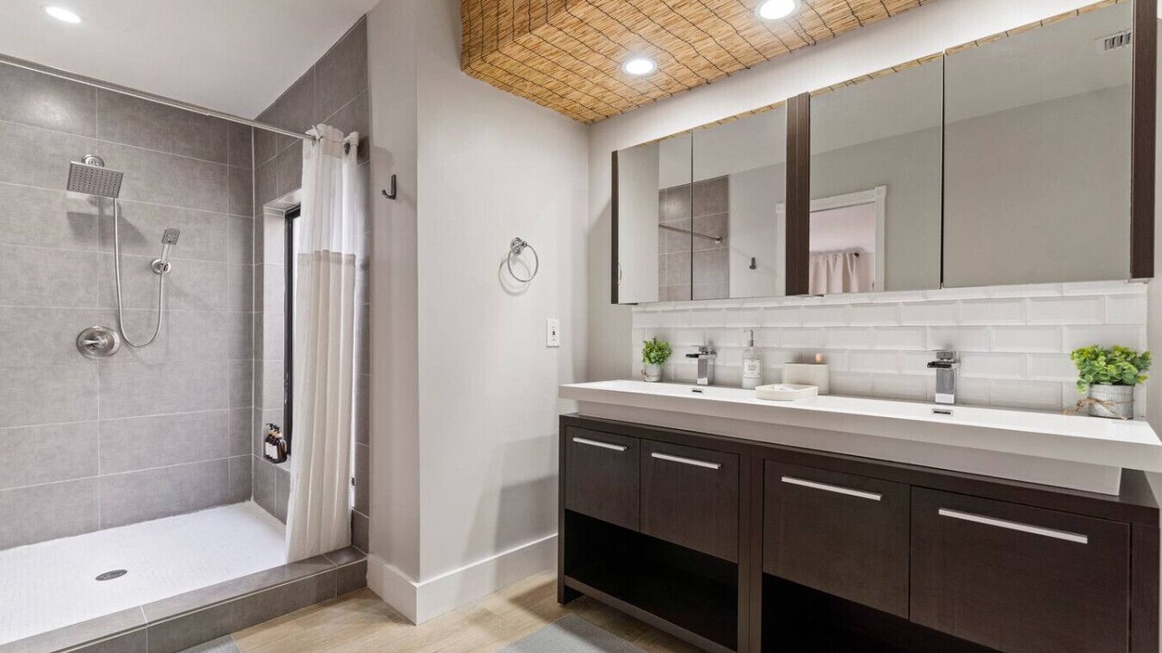 Photo of Bathroom in University Park