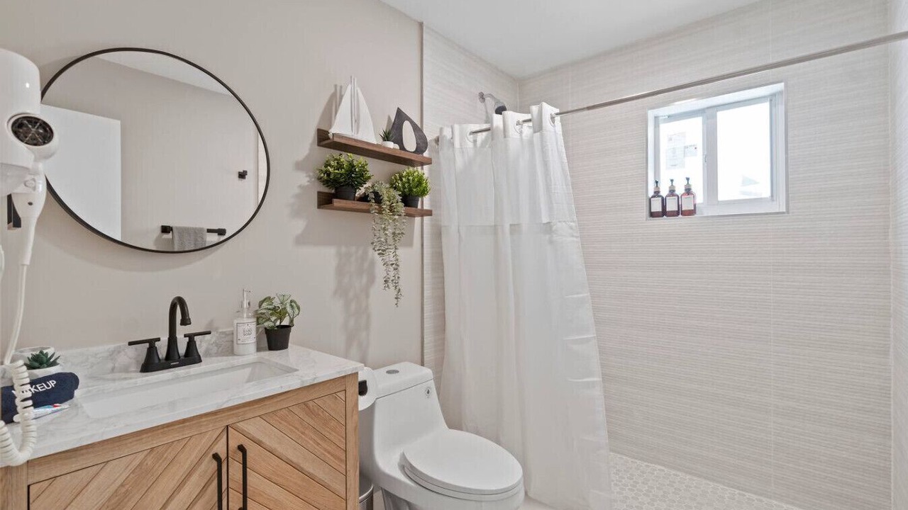 Photo of Bathroom in Fontainebleau