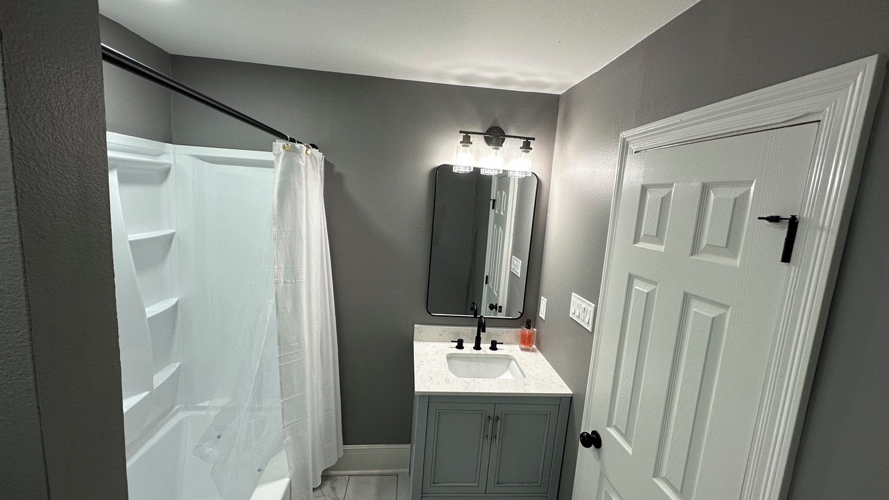 Photo of Bathroom in Dillard