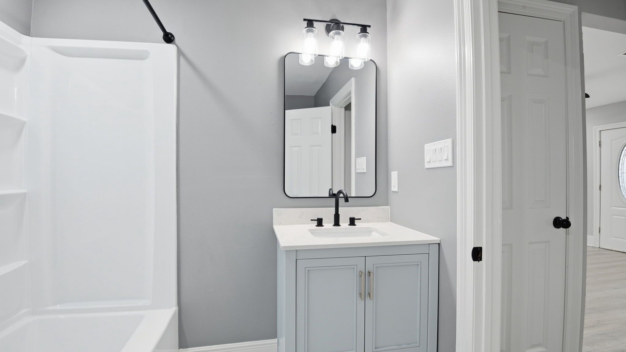 Photo of Bathroom in Dillard