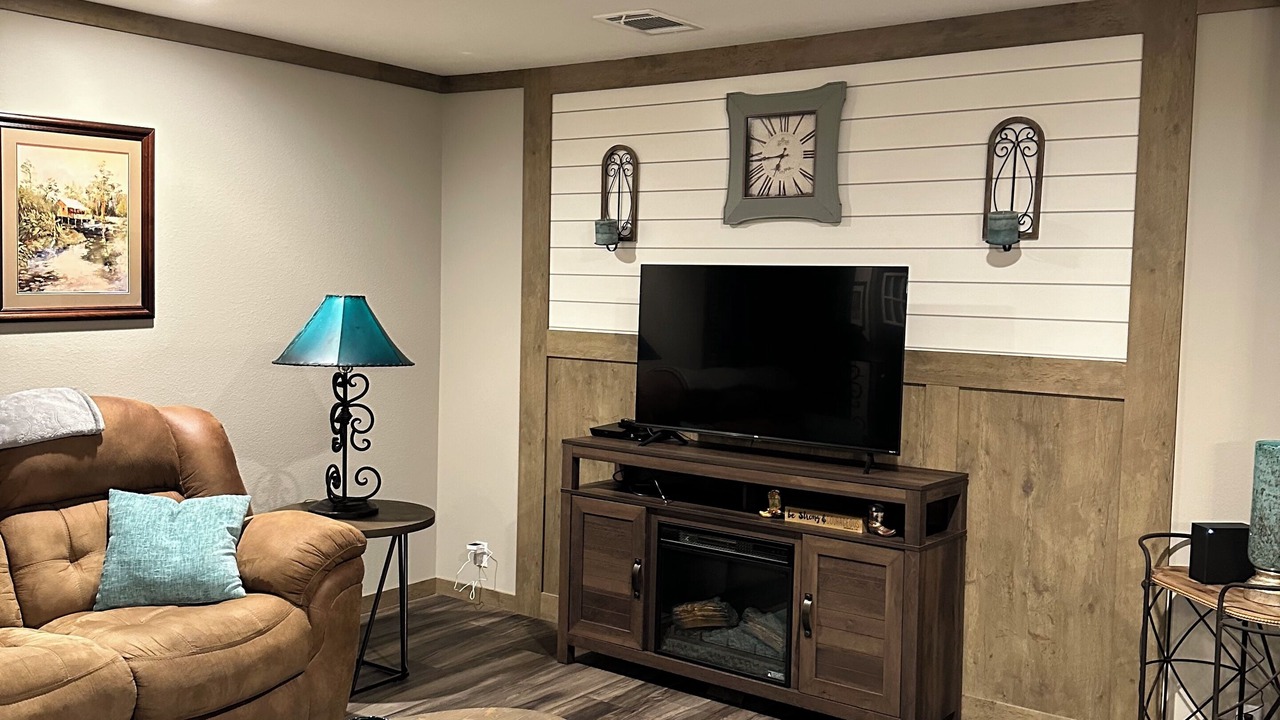 Photo of Livingroom in Leesville