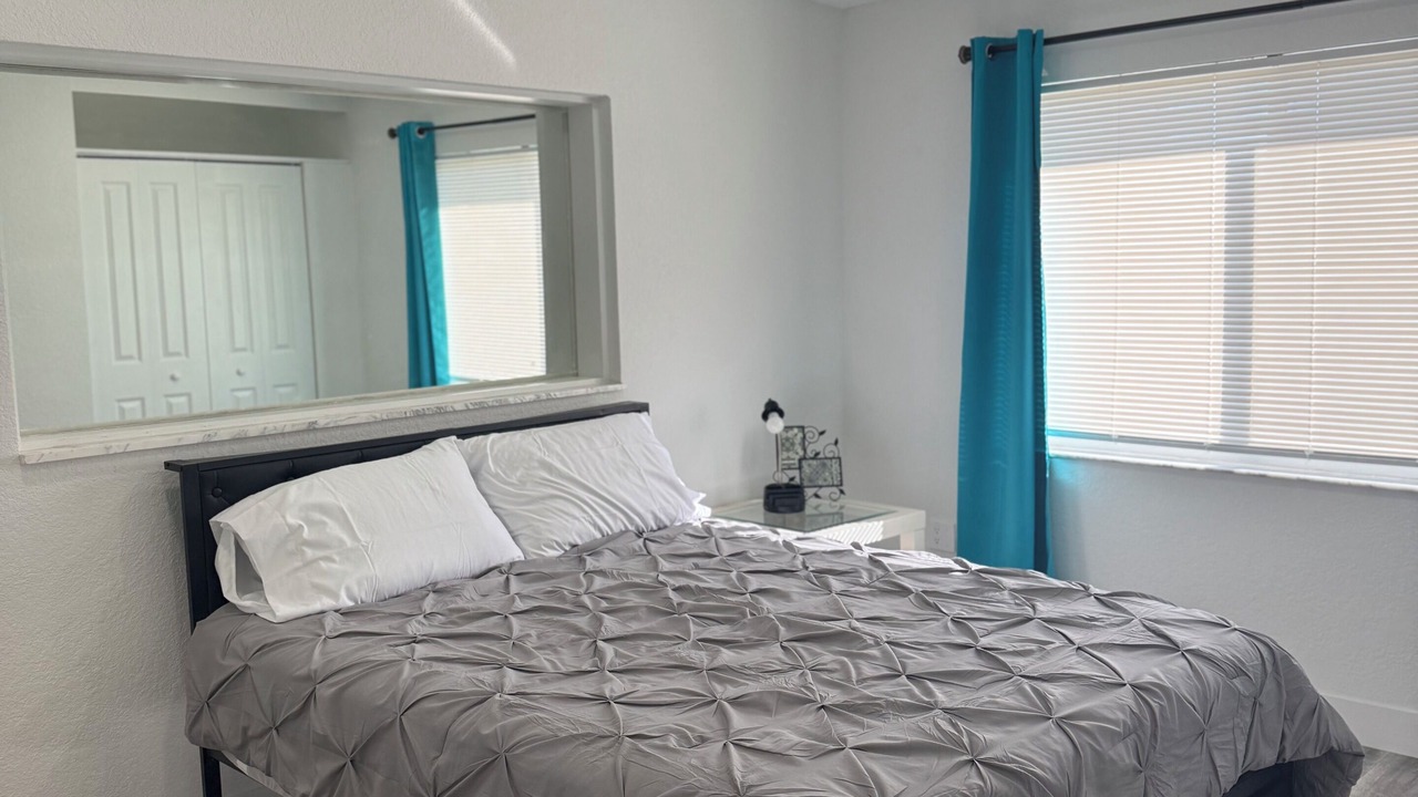 Photo of Bedroom in Edgewater