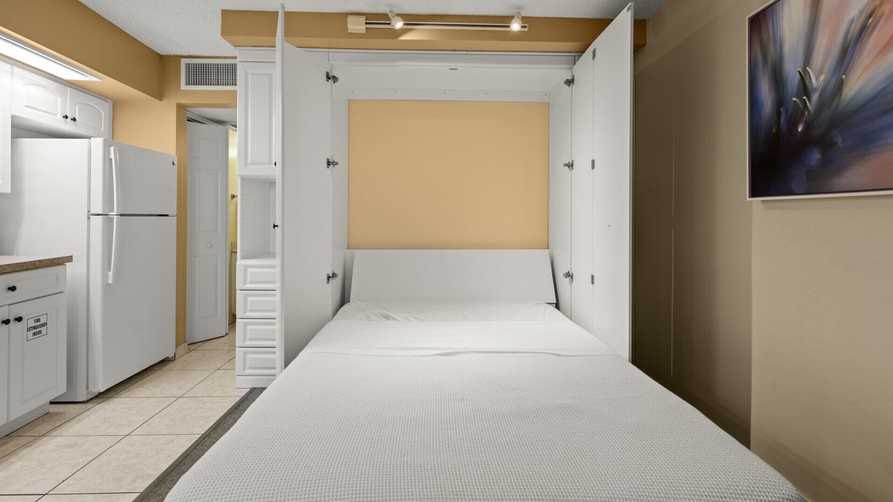 Photo of Bedroom in Seminole Park