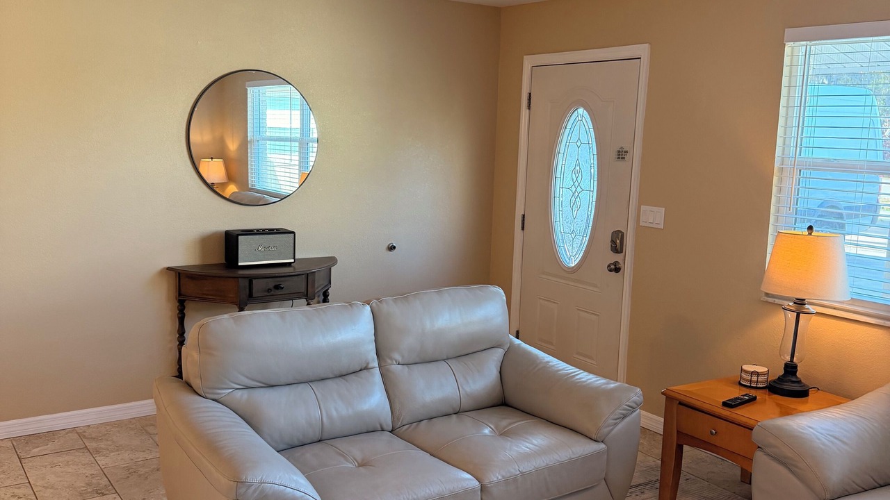Photo of Livingroom in South Daytona
